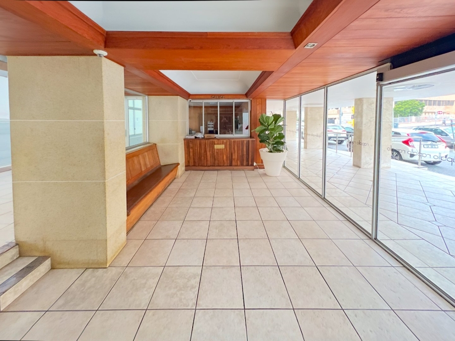 To Let 2 Bedroom Property for Rent in Sea Point Western Cape